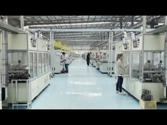 La fabbrica di cuscinetti a sfera a scanalatura profonda sta lavorando e producendo