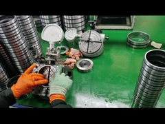 I cuscinetti a rulli sferici sono sottoposti a prove di precisione